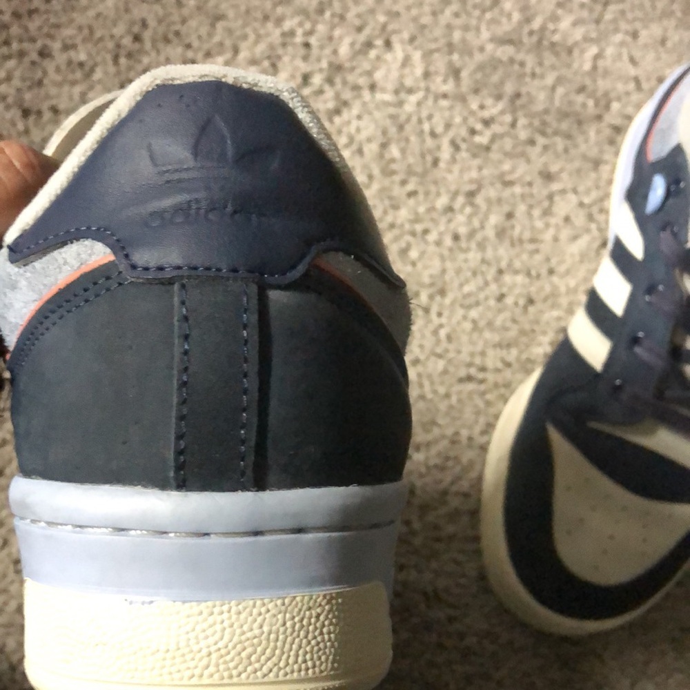 Adidas Rivalry Low 86 shoes - Picture 14 of 16